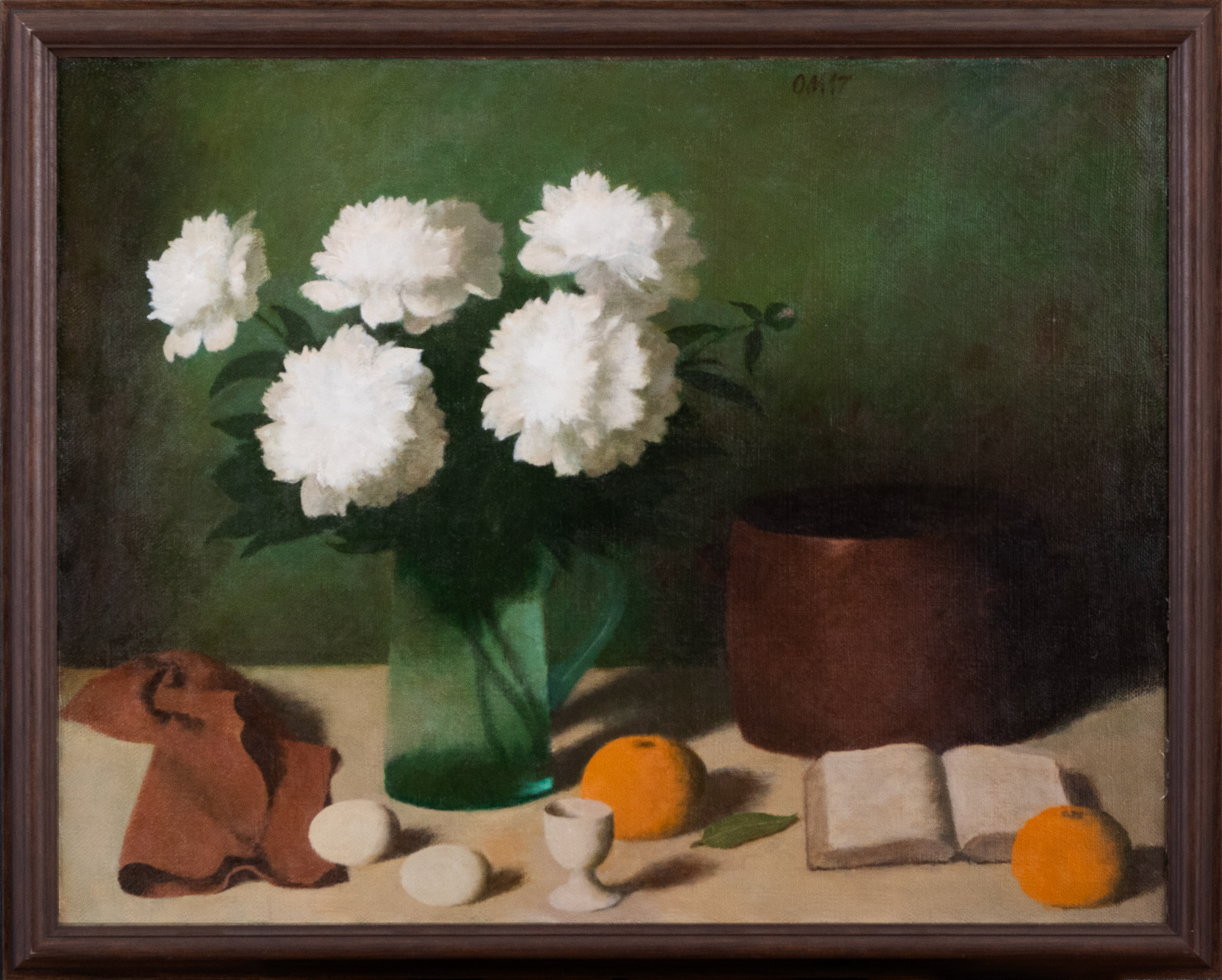 Valged pojengid kahe muna ja kahe greibiga