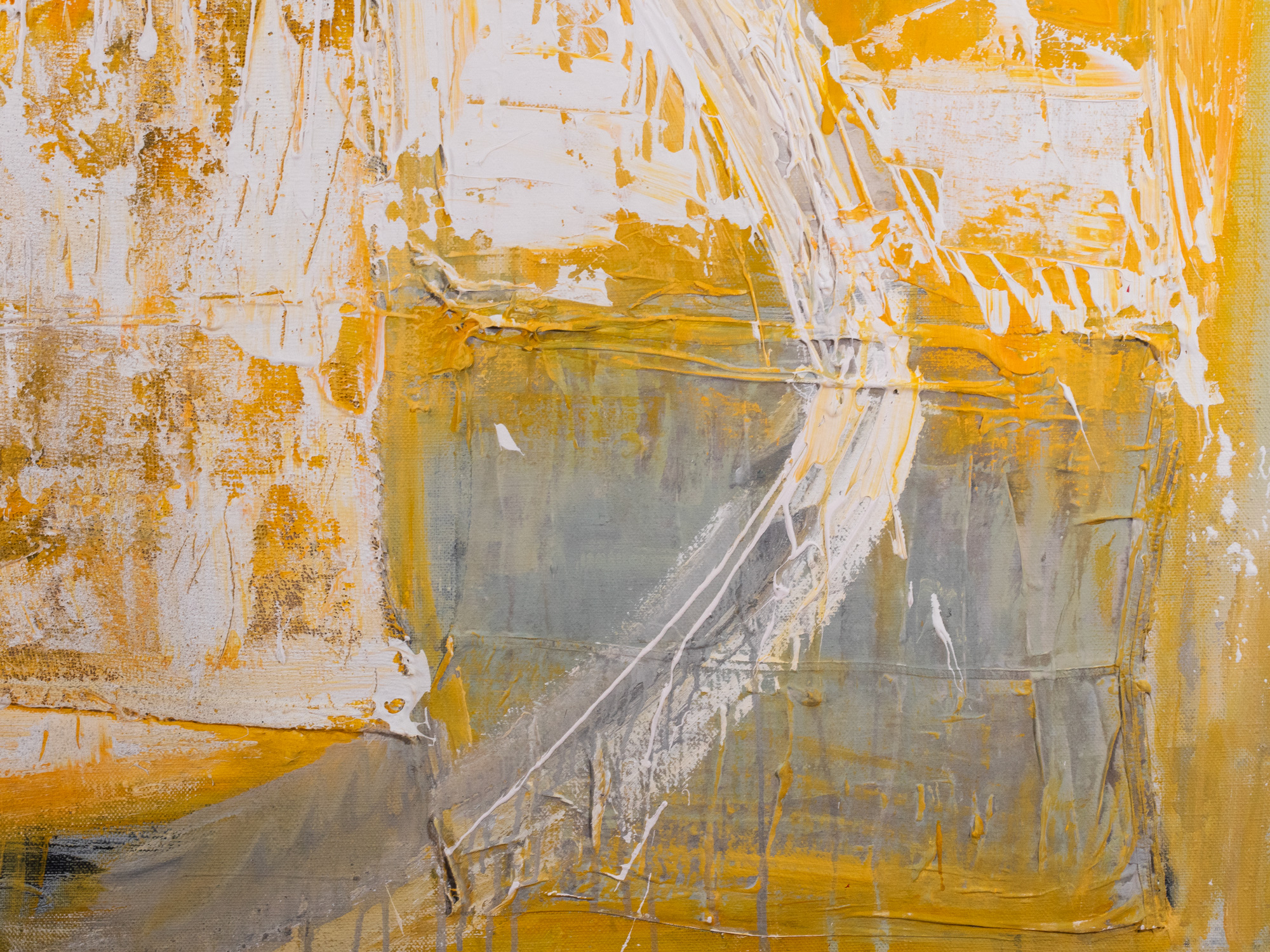 Valge vikerkaar kollasel