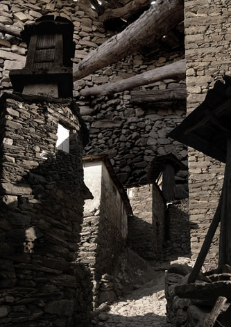 Sees ja väljas. Kitsede linn / In and Out. City of Goats